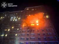 Российский &quot;Шахед&quot; ударил по одесской многоэтажке. Фото ГСЧС