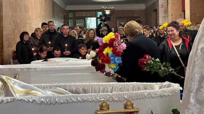 Поховання Романа, Тамари та Станіслава Мартинюків